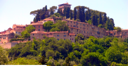 Cetona (Siena), bellissimo appartamento panoramico in palazzo d’epoca